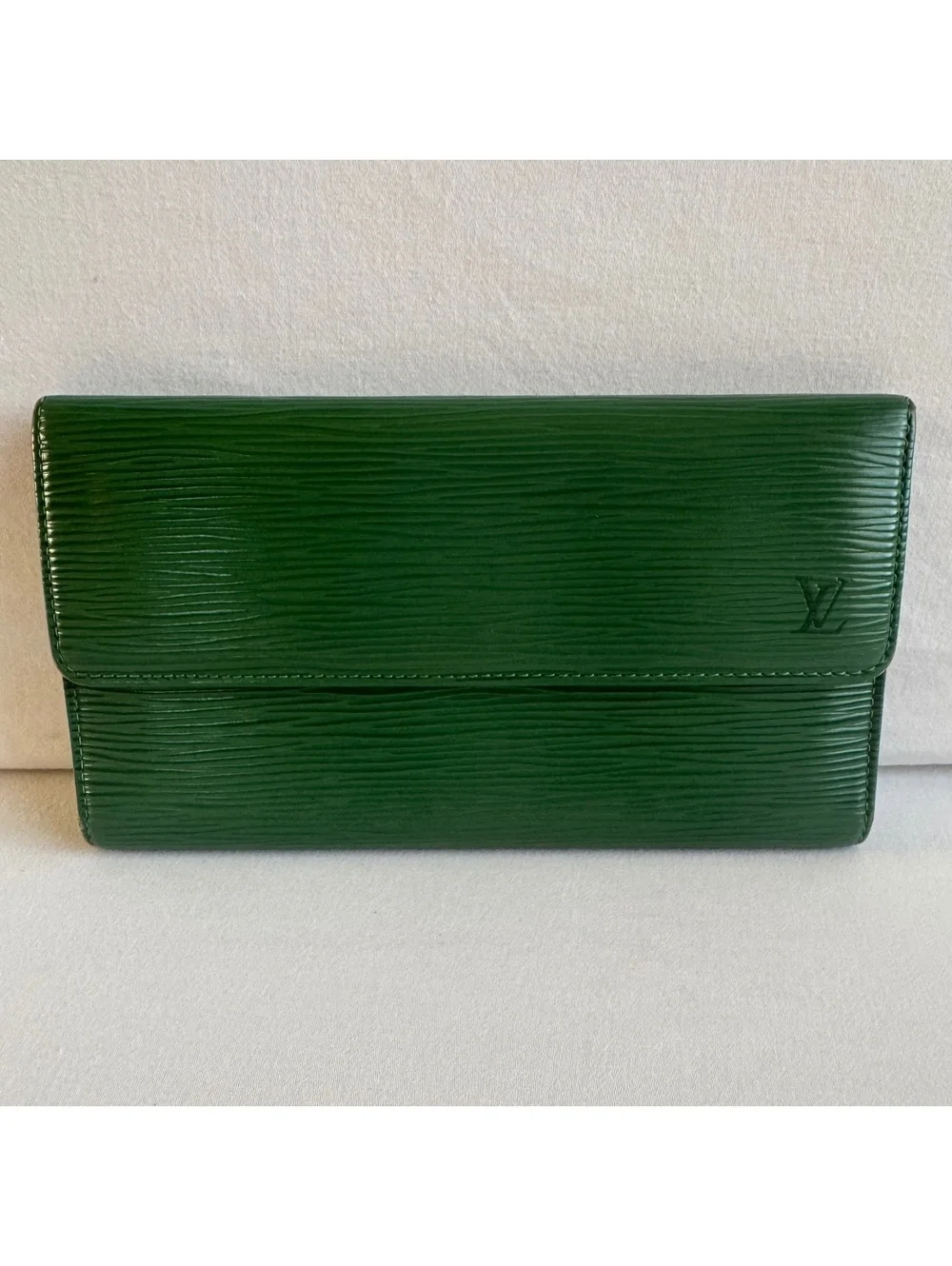 Louis Vuitton Porte-Trésor International Wallet Green Epi Leather Spain COA